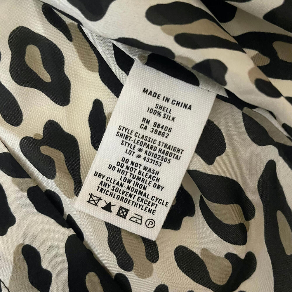 Theory Silk Blend Leopard Print, Button Down Blouse | Size Small |NWOT - Picture 7 of 8